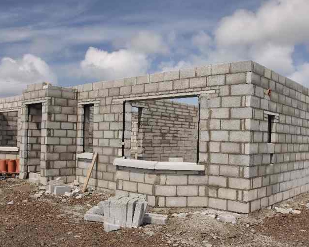 Building a low cost house in Africa (Zambia)